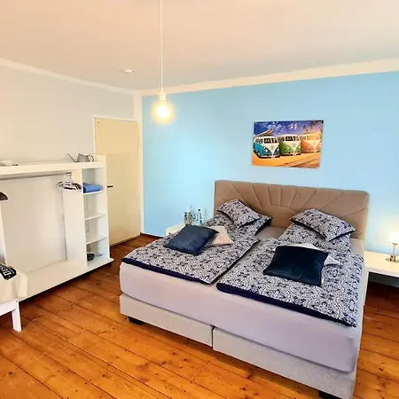 Modernes Grosses -room James Bond- Nahe Frankfurt Mit Minikuche Kalberau