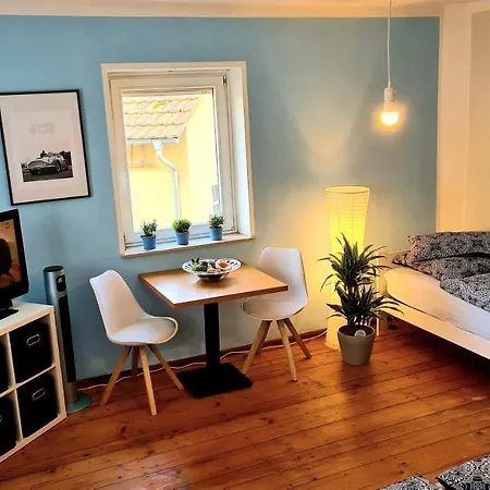 شقة Modernes Grosses -room James Bond- Nahe Frankfurt Mit Minikuche Kalberau