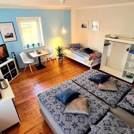 Modernes Grosses -room James Bond- Nahe Frankfurt Mit Minikuche شقة *