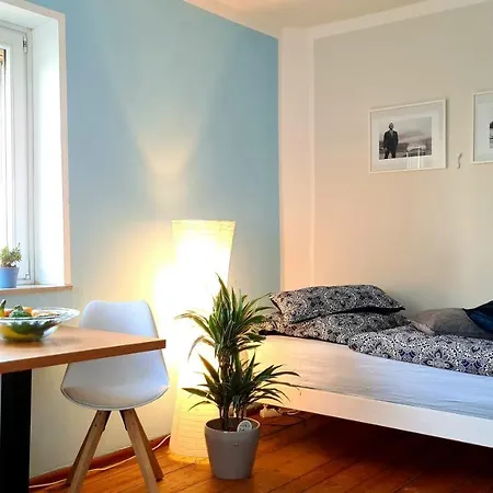 Modernes Grosses -room James Bond- Nahe Frankfurt Mit Minikuche شقة *