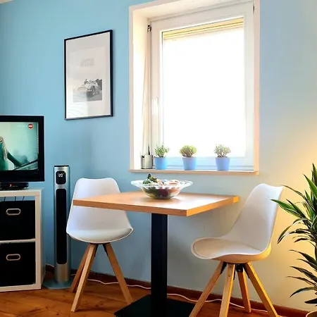 Modernes Grosses -room James Bond- Nahe Frankfurt Mit Minikuche * Kalberau