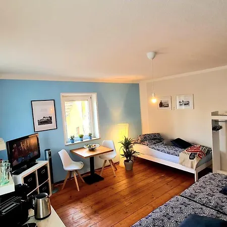 Modernes Grosses -room James Bond- Nahe Frankfurt Mit Minikuche شقة *